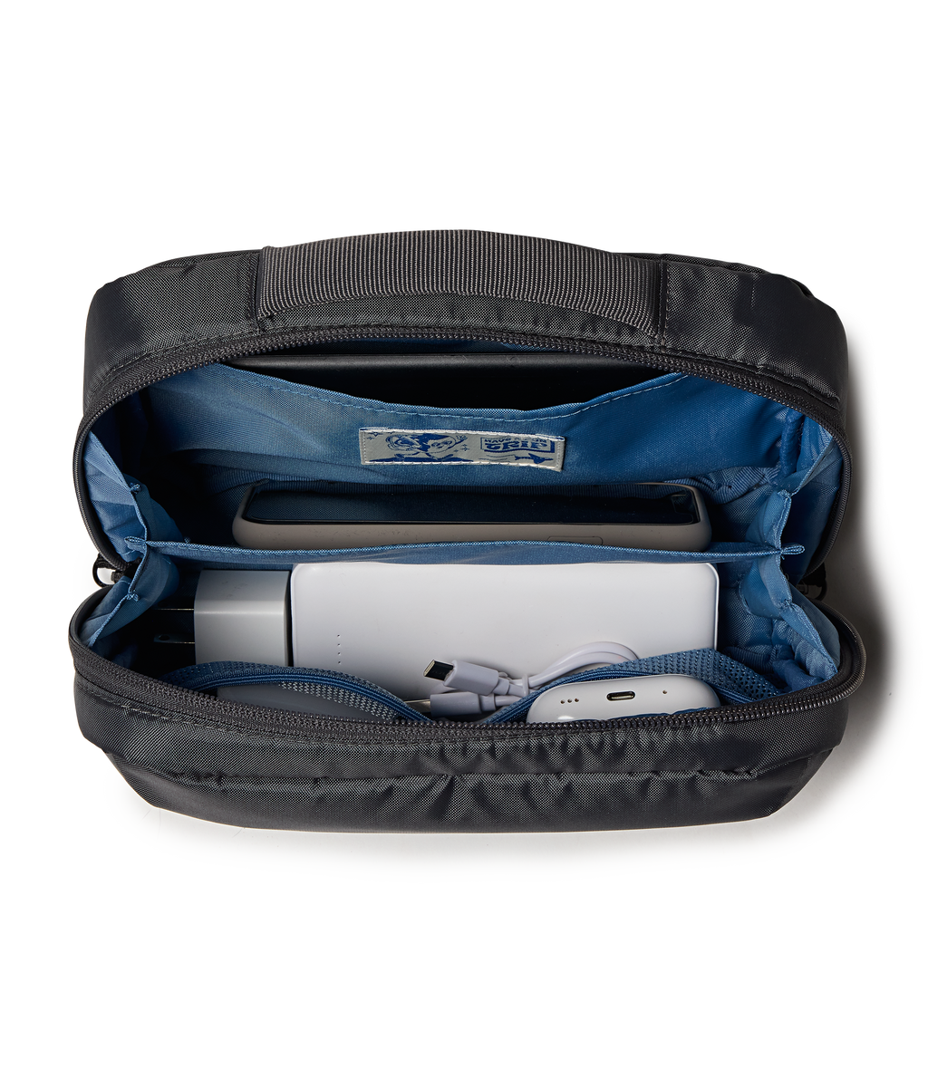 22" Carry On Luggage Tech Organizer Smokey Grit Set